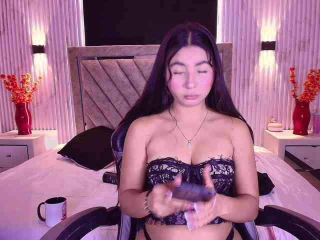 Bella-martini webcam
