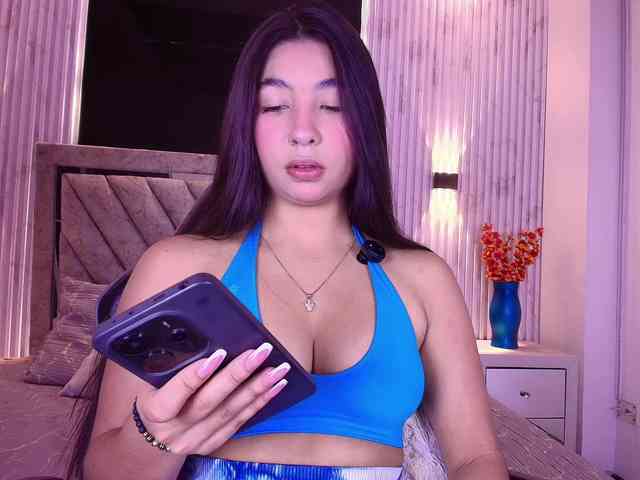 Bella-martini webcam