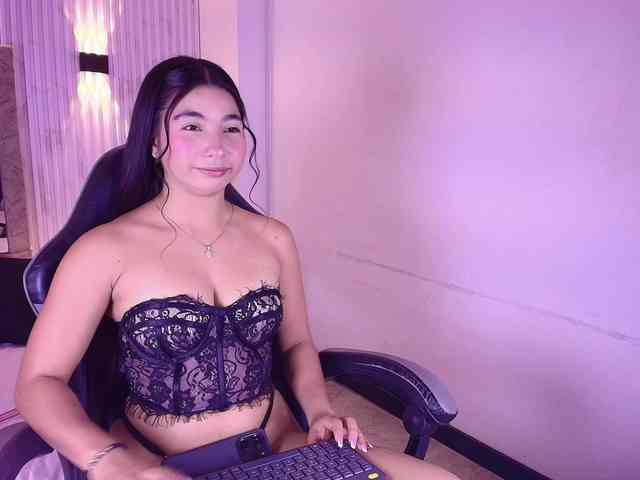 Bella-martini webcam