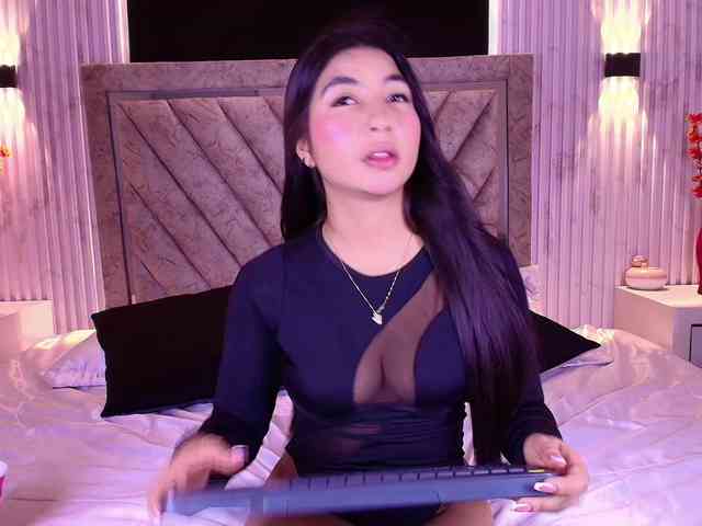 Bella-martini webcam
