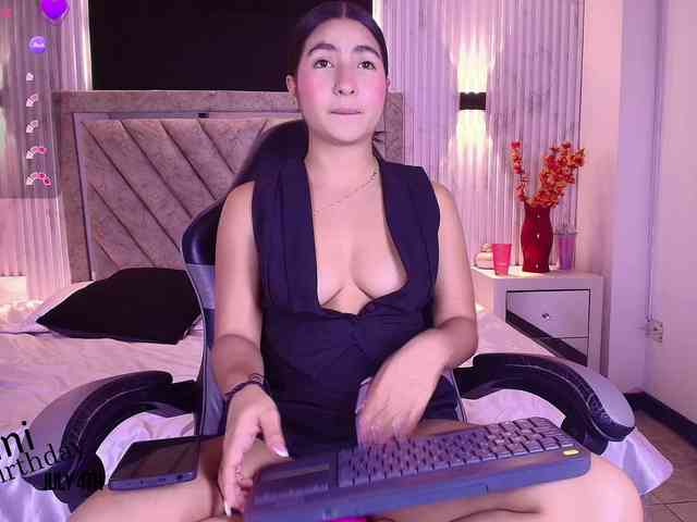 Bella-martini webcam