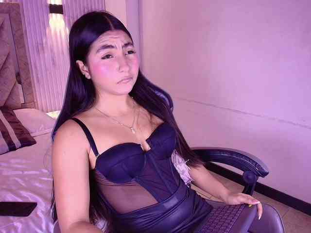 Bella-martini webcam