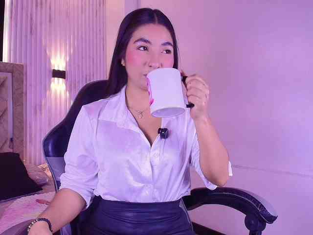 Bella-martini webcam