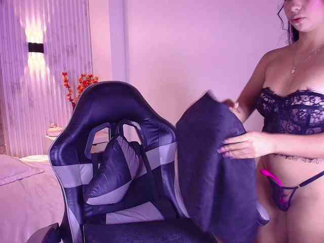 Bella-martini webcam