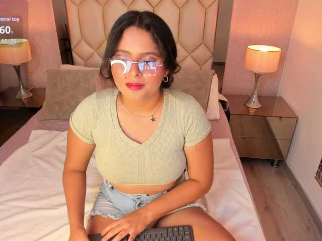 LizzBlair live cam on BongaCams