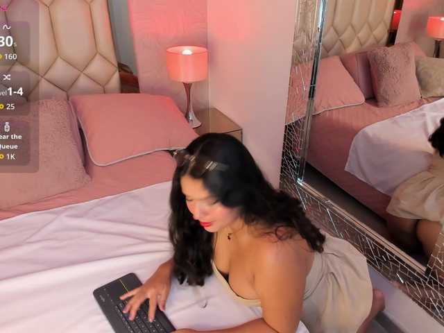 LizzBlair live cam on BongaCams