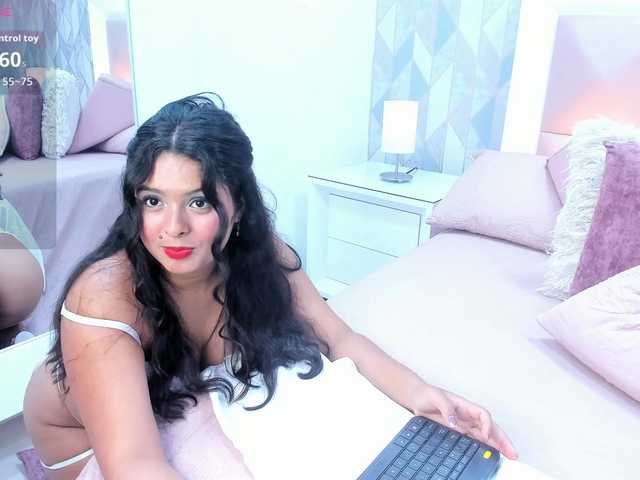 LizzBlair live cam on BongaCams