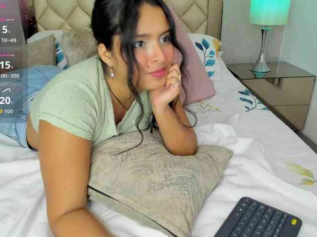 LizzBlair webcam