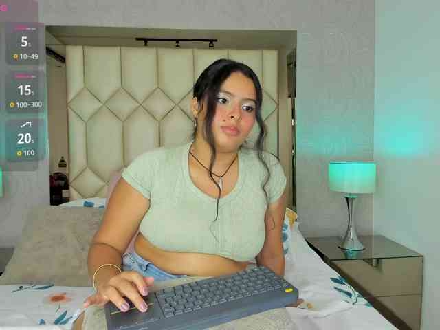 LizzBlair webcam