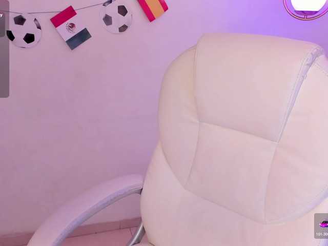 JennyDreamm live cam on BongaCams