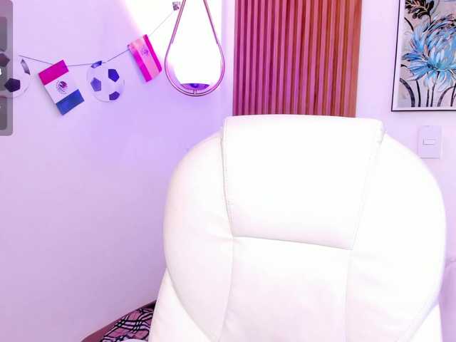 JennyDreamm live cam on BongaCams