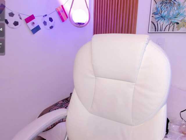 JennyDreamm live cam on BongaCams