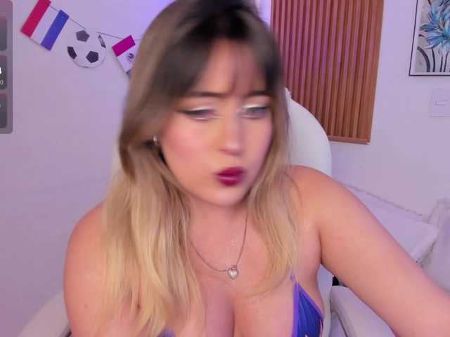 JennyDreamm live cam on BongaCams