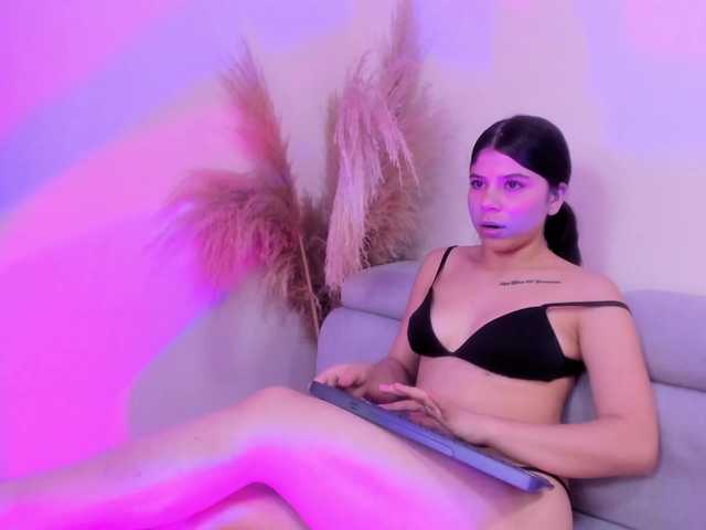 Morgan-Glow live cam on BongaCams
