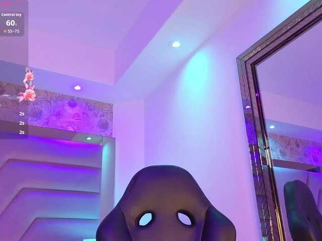 ElarisBlake live cam on BongaCams
