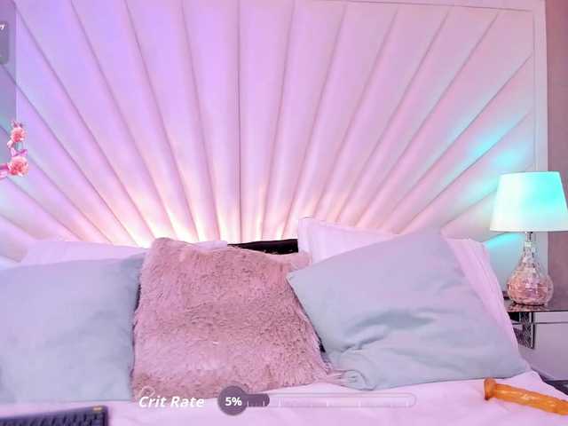 ElarisBlake live cam on BongaCams