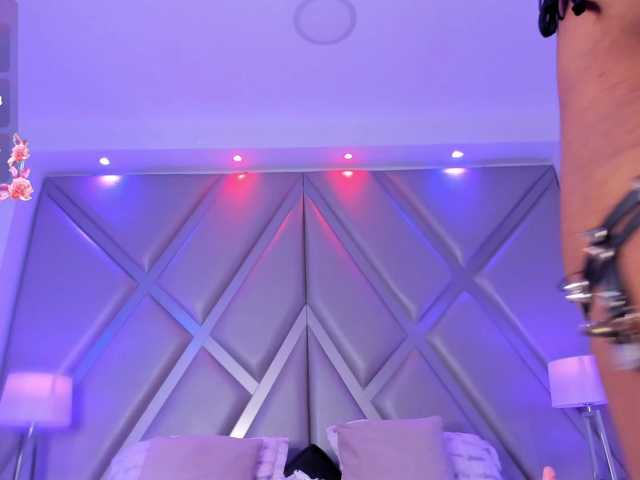 ElarisBlake live cam on BongaCams