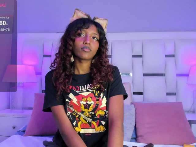 ElarisBlake live cam on BongaCams