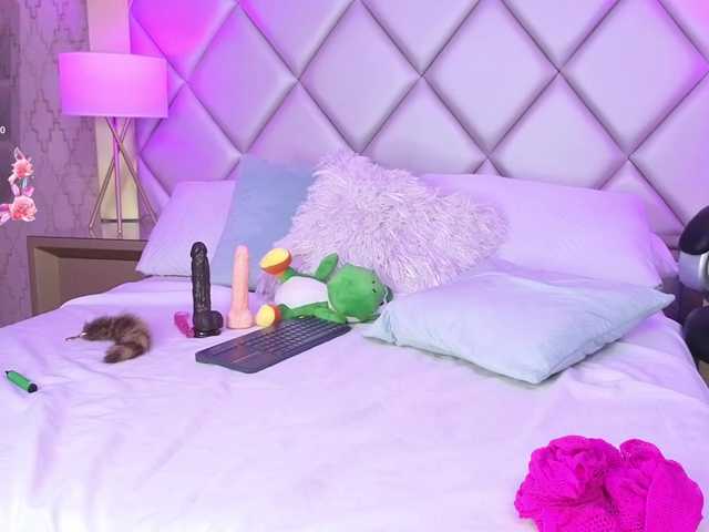 ElarisBlake live cam on BongaCams