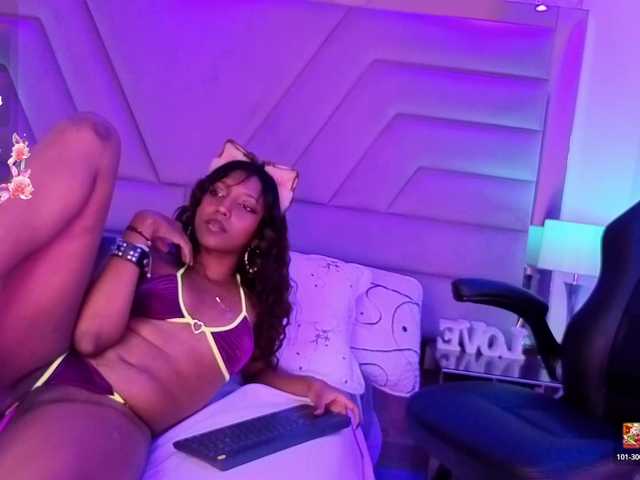 ElarisBlake live cam on BongaCams
