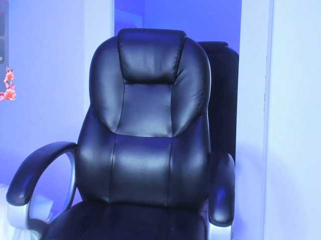 ElarisBlake live cam on BongaCams