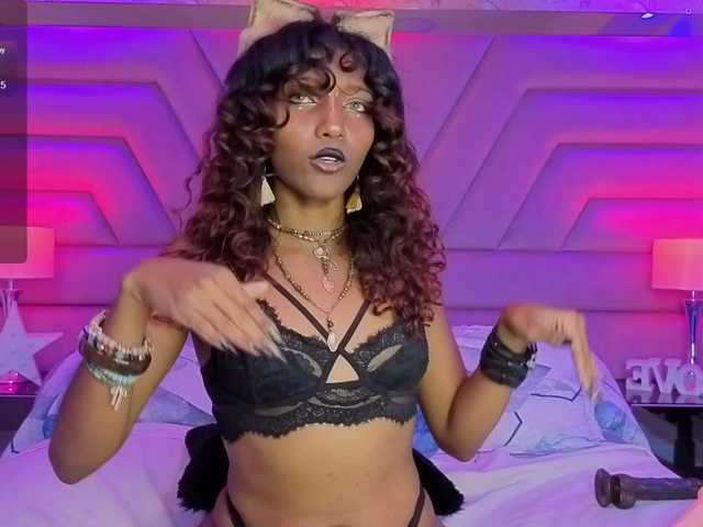 ElarisBlake live cam on BongaCams