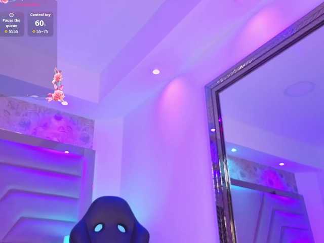 ElarisBlake live cam on BongaCams
