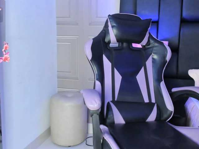 ElarisBlake live cam on BongaCams
