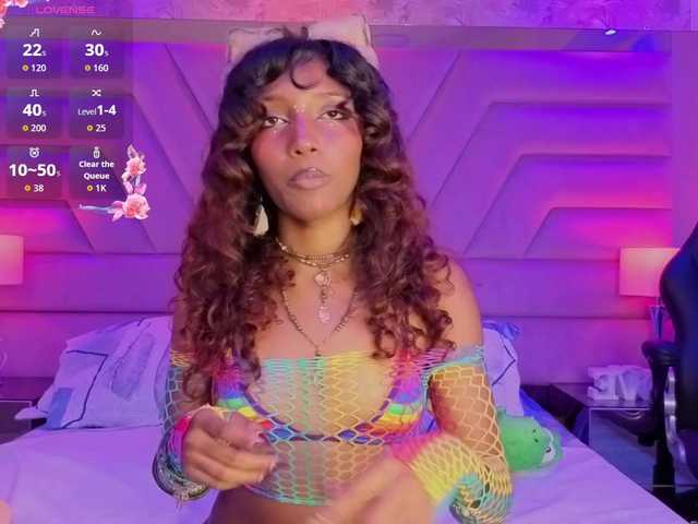 ElarisBlake live cam on BongaCams