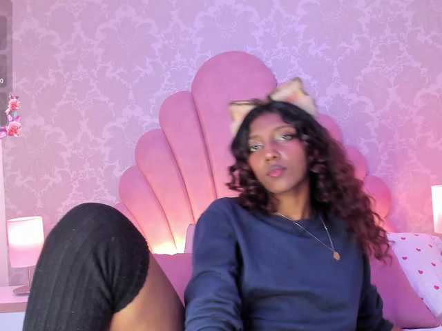ElarisBlake live cam on BongaCams