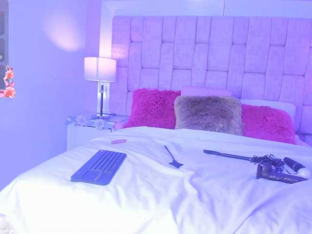 ElarisBlake live cam on BongaCams