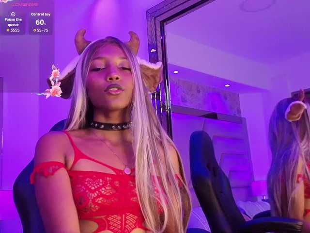 ElarisBlake live cam on BongaCams