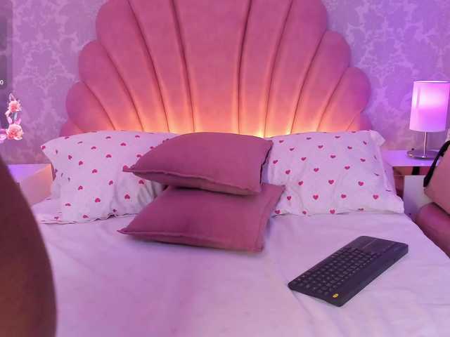 ElarisBlake live cam on BongaCams