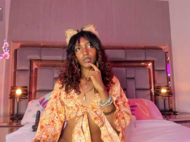 ElarisBlake live cam on BongaCams