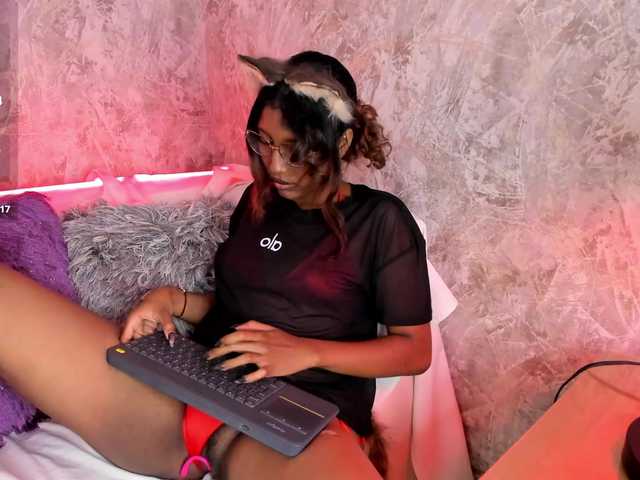 ElarisBlake live cam on BongaCams