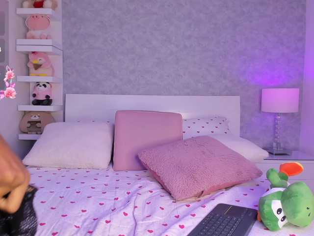 ElarisBlake live cam on BongaCams