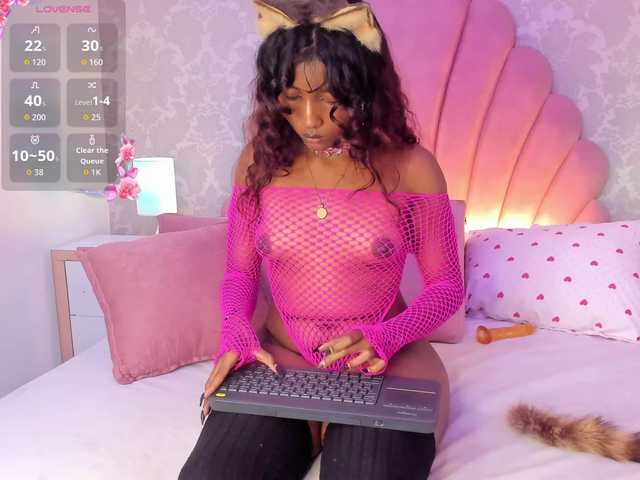 ElarisBlake live cam on BongaCams