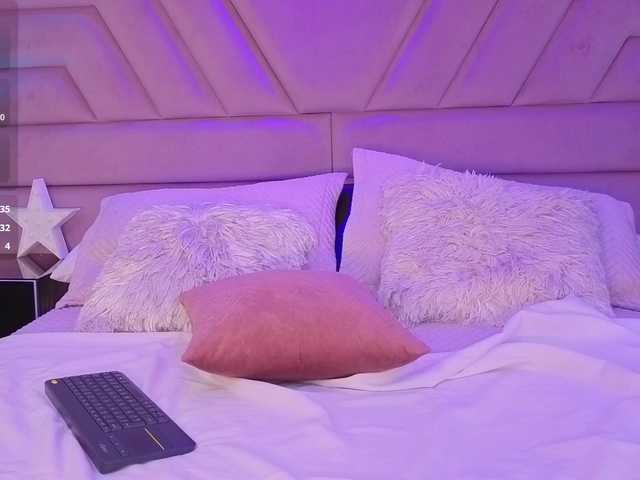 ElarisBlake live cam on BongaCams