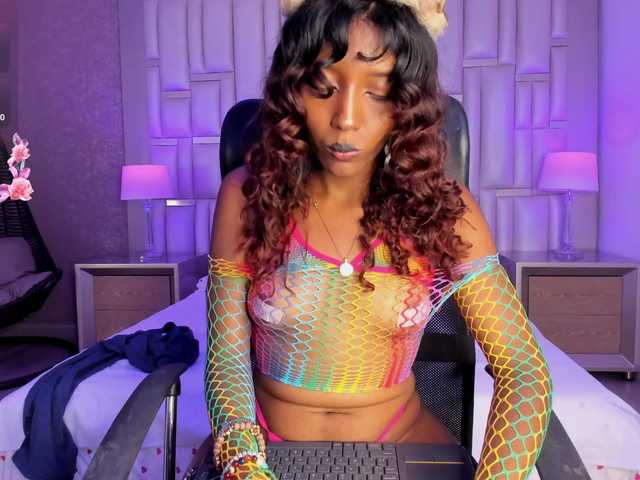 ElarisBlake live cam on BongaCams