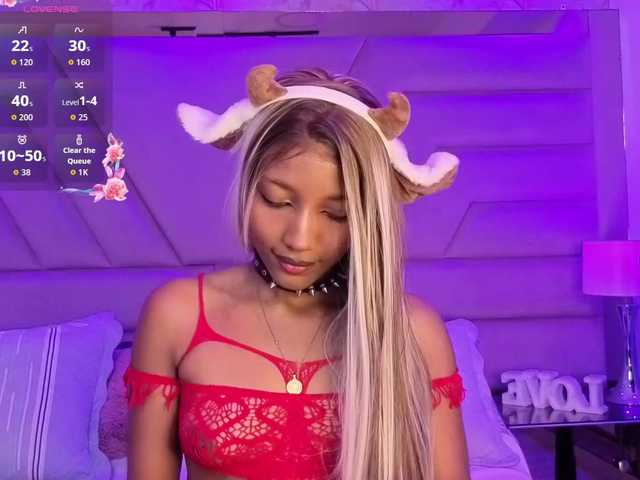 ElarisBlake live cam on BongaCams
