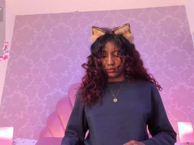 ElarisBlake live cam on BongaCams