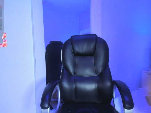 ElarisBlake live cam on BongaCams