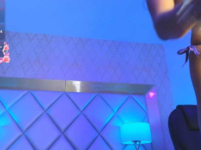 ElarisBlake live cam on BongaCams