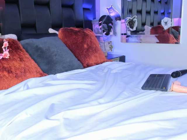 ElarisBlake live cam on BongaCams