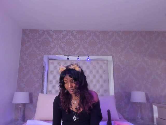 ElarisBlake live cam on BongaCams