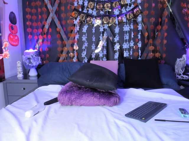 ElarisBlake live cam on BongaCams