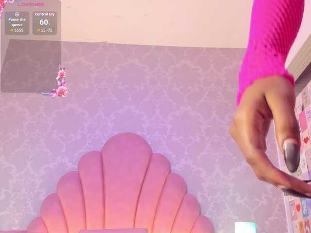 ElarisBlake live cam on BongaCams