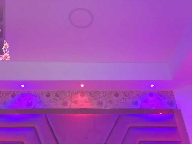 ElarisBlake live cam on BongaCams