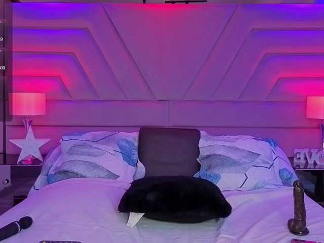 ElarisBlake live cam on BongaCams