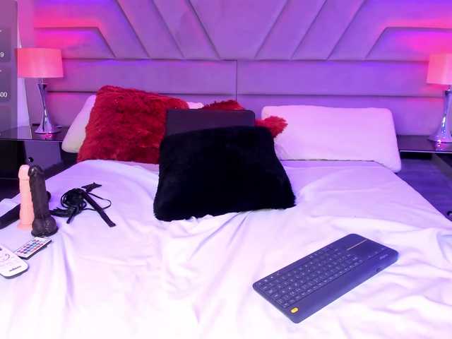 ElarisBlake live cam on BongaCams